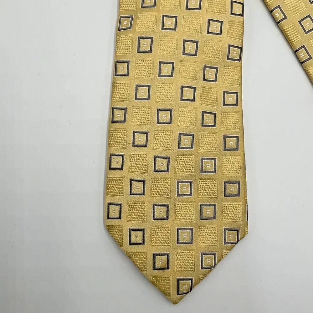 Donald J. Trump Tie Luxury Geometric Gold Silk Signature 60